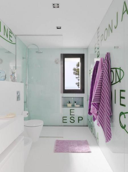 Puro blanco en Almuñecar, Granada villas en la costa de granada villas de lujo Puro blanco en Almuñecar Granada estilo nórdico en españa estilo de decoración escandinavo diseño nórdico diseño escandinavo diseño de interiores decoración nórdica decoración en blanco decoración de interiores casas con piscina de diseño