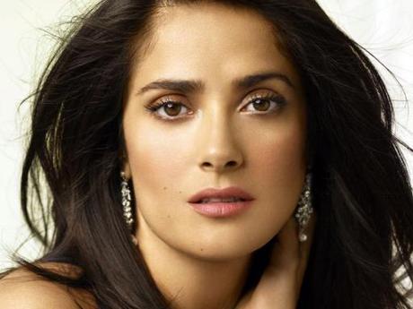 SALMA HAYEK LANZA SU LINEA DE COSMÉTICA 