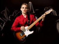 Anna Calvi – Suzanne & I