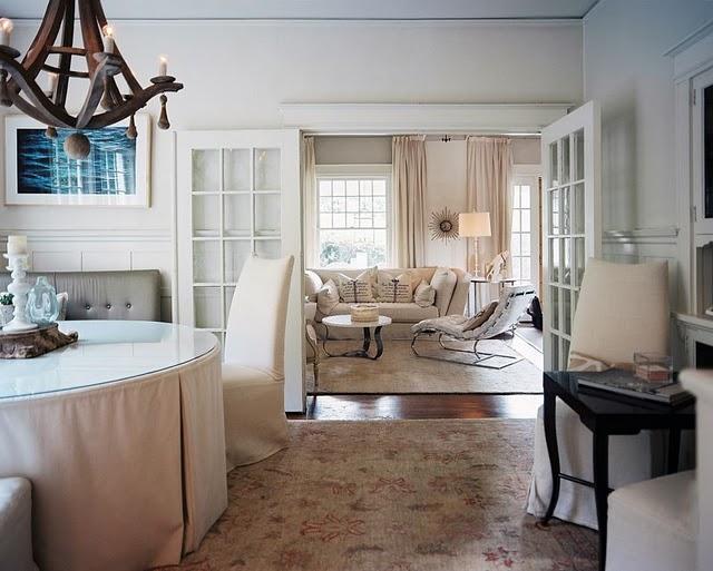 Una casa en blanco y negro en el nuevo número de Lonny