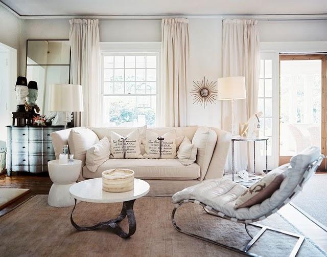 Una casa en blanco y negro en el nuevo número de Lonny