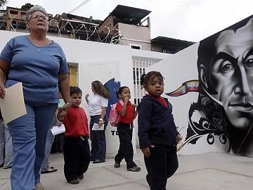 La patria está de fiesta porque sus niños regresaron  a clases