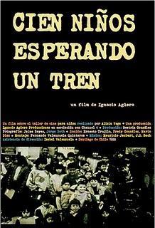 CIEN NIÑOS ESPERANDO UN TREN