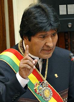 Evo Morales sospecha maquinaciones de EE.UU. en materia narcotráfico