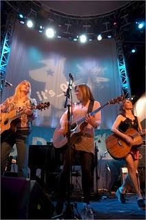 THE BANGLES 2011 THE BANGLES 2011