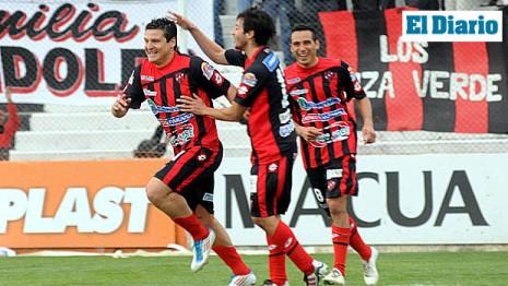 El Santo bajó al puntero