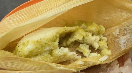Tamales en salsa verde Tamales en salsa verde