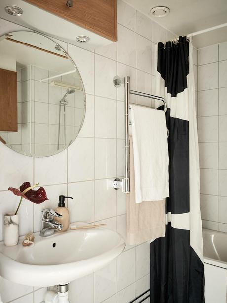 delikatissen scandi tiny apartment scandi romantic nordic pastel colors decor girls apartment estilo nórdico para chicas decoración femenina decoración coqueta decoración acogedora y cálida charming decor apartamento femenino  