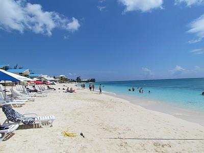 Nadar con rayas, Islas Cayman