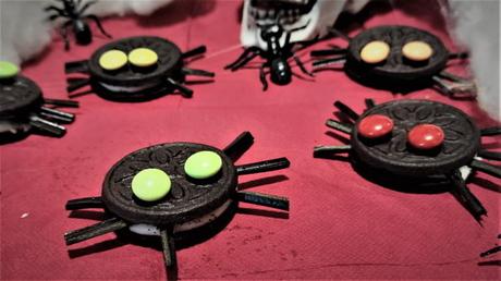 Como hacer arañas fáciles para Hallloween