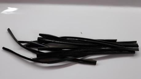 Separamos los regalices en tiras