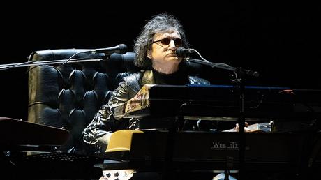Charly, Cada Día Canta Mejor Charly, Cada Día Canta Mejor