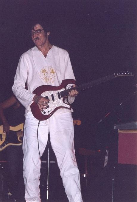 Charly, Cada Día Canta Mejor Charly, Cada Día Canta Mejor