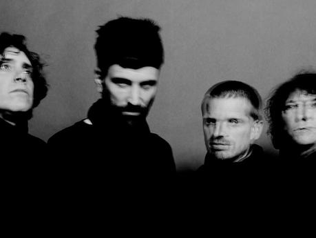 Kasabian no echan de menos a Tom Meighan