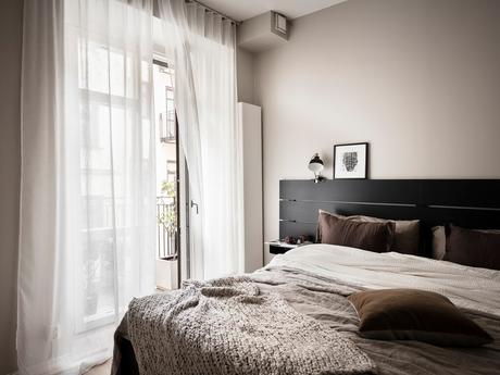 delikatissen scandinavian elegant apartment scandi design muebles de diseño nórdico men scandi decor grandes ventanales casas en arco decoración masculina decoración elegante decoración de diseño apartamento sueco diseño  