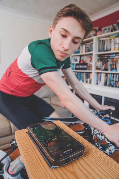 ¿Cómo Zwift ayuda a identificar talentos deportivos?