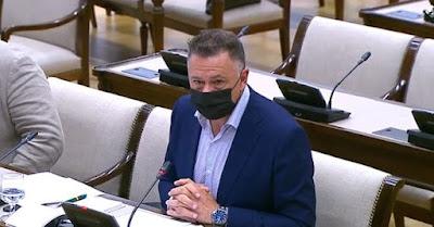 El repaso de un guardia civil y diputado de Unidas Podemos a PP y Vox: “A mí no me va a dar ninguna lección ni la derecha ni la ultraderecha”.