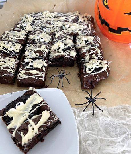 delikatissen oreo brownies halloween brownies easy brownies chocolate brownies brownie para halloween brownie muy facil brownie de chocolate negro brownie americano  