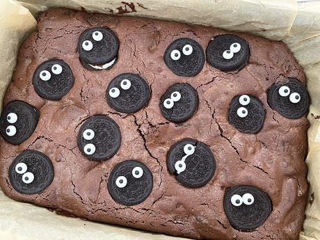 delikatissen oreo brownies halloween brownies easy brownies chocolate brownies brownie para halloween brownie muy facil brownie de chocolate negro brownie americano  