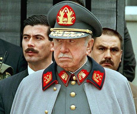 Chile: Revelan que la dictadura de Pinochet habría entregado cientos de niños en adopción a Suecia