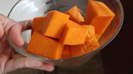 Cheesecake de Calabaza en Mambo Ponemos la calabaza a cocer en el microondas