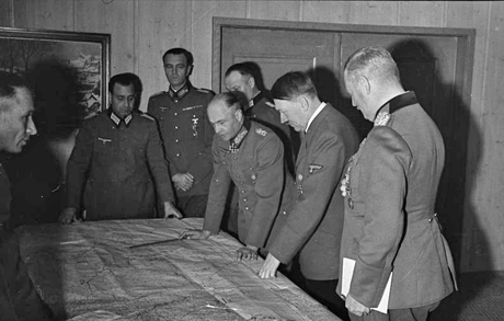 10 errores estratégicos de Adolf Hitler