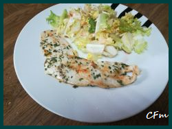 Pechugas de pollo al ajillo con escarola