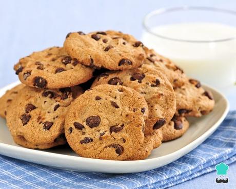 Galletas con chispas de chocolate caseras Galletas con chispas de chocolate caseras