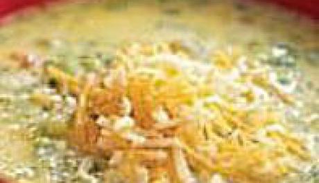 Caldo con fideos y queso magro