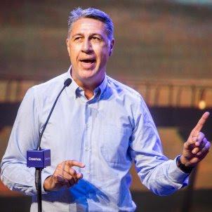 El albiolismo pierde la alcaldía de Badalona, pero sigue vivo y coleando.