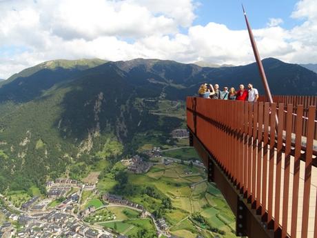 Mirador Roc del Quer: Un mirador de altos vuelos en Andorra. Mirador Roc del Quer: Un mirador de altos vuelos en Andorra.