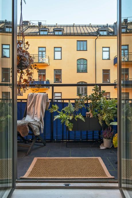 delikatissen scandi duplex estilo nórdico en colores oscuros decoración nordica oscura decoración invierno oscura dark decor dark colors scandi  