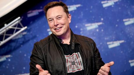 Elon Musk ofrece vender acciones de Tesla si la ONU demuestra que con ese porcentaje puede acabar el hambre mundial