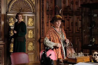 Un espíritu burlón: una esposa de ida y vuelta