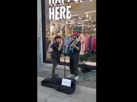 Fito, músico callejero en Madrid