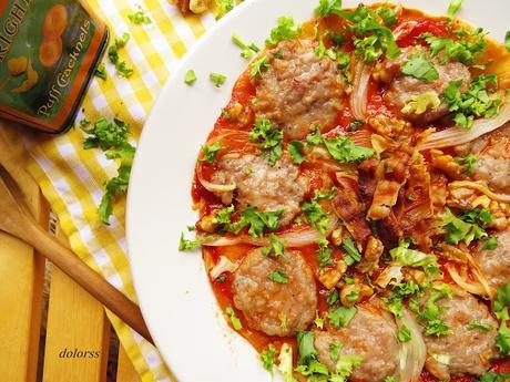 Pizza rápida en tortita de trigo con longaniza de queso de cabra en rulo Pizza rápida en tortita de trigo con longaniza de queso de cabra en rulo