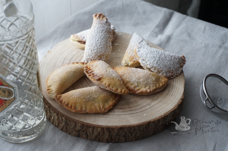 Empanadillas rellenas de dulce de boniato