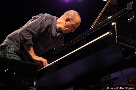 © Roberto Domínguez - Superstrings trio_MontMusic