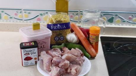 Fideuá con Pollo Thermomix ® Los ingredientes necesarios para hacer fideuá de pollo en Thermomix