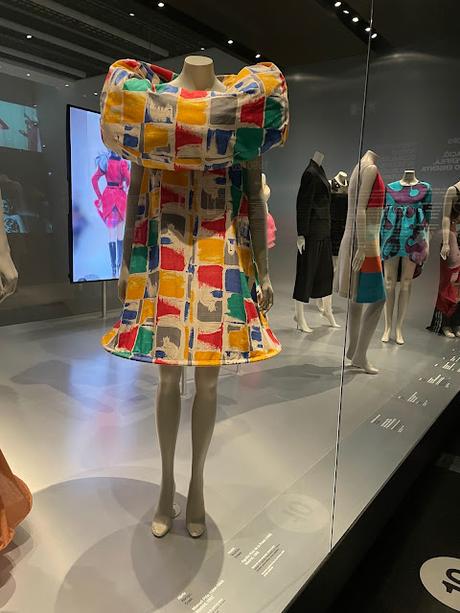 “El Cuerpo Vestido. Siluetas y Moda” en el Museo del Diseño de Barcelona.