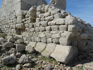 Imagen del mes: Templo romano de la Cilla, en las ruinas de Talavera la Vieja