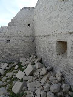 Imagen del mes: Templo romano de la Cilla, en las ruinas de Talavera la Vieja