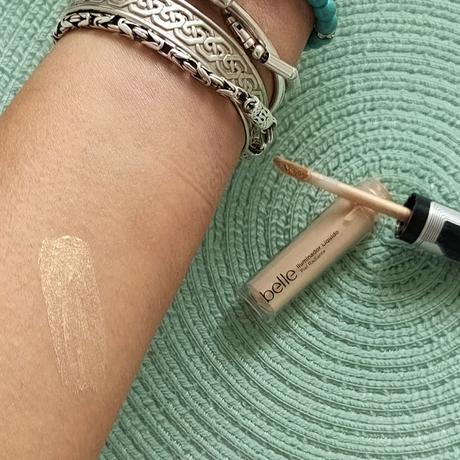 iluminador Colección Neo Minimal de Belle: Productos y un maquillaje 05