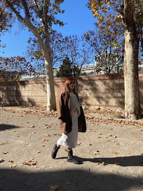 WARM AUTUMN.- WARM AUTUMN.-