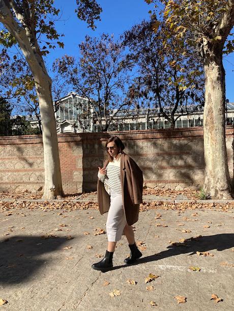 WARM AUTUMN.- WARM AUTUMN.-