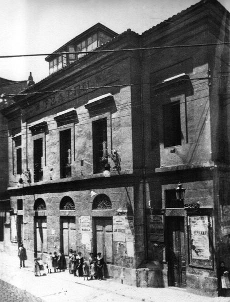 1838:se inaugura el Teatro Principal en la Plazuela del Príncipe