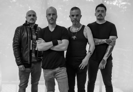 Mástil hará su debut oficial con un concierto enérgico y frenético