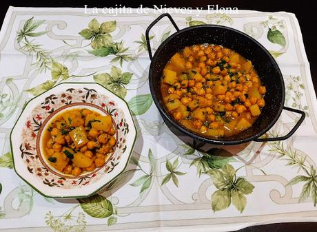 Curry de garbanzos y patatas