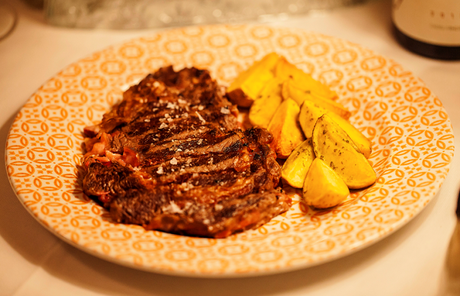 Bodega de los Secretos da los trucos para cocinar una buena carne 