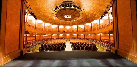 Teatro La Massa en Vilassart de Dalt (Barcelona) Javier Moro. prueba fuego